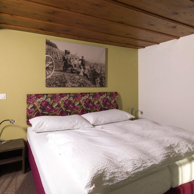 zimmer 5 bett